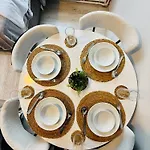 Cozy Yellow 이스탄불